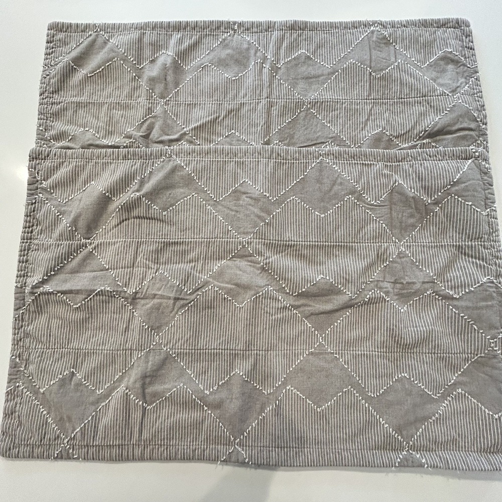 Beddy's Pair Of King Sized Zip Close Pillow Shams Set Of Two- Grey Design 34x20"